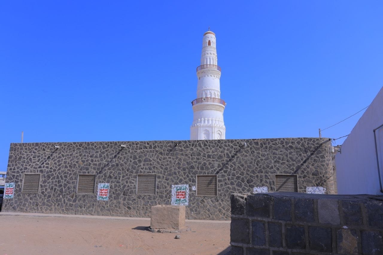 تعز .. تدشين حملة لترميم وصيانة 300 مسجد بمديريات الساحل الغربي